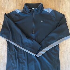 Nike Sphere Dry Long Sleeved Athletic Shirt size Large